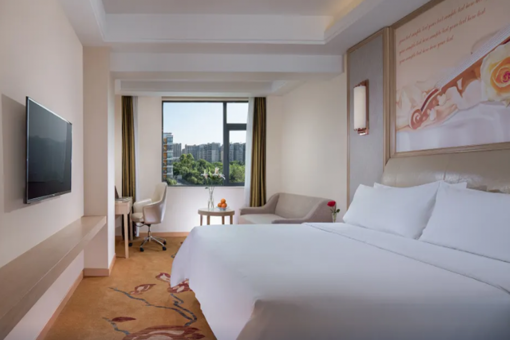 Vienna Hotel (Chengdou Dufu Thatched Cottage Jinsha Site) 14/37