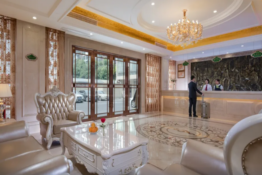 Vienna Hotel (Chengdou Dufu Thatched Cottage Jinsha Site) 9/37