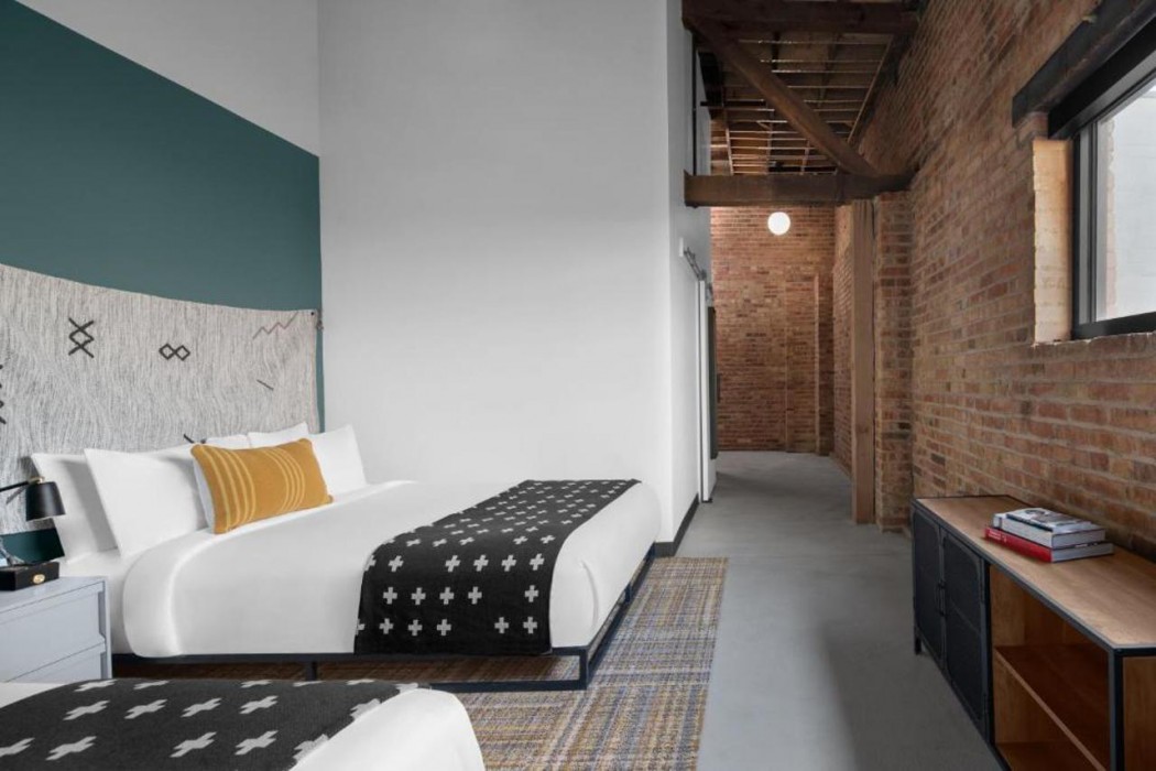 Evo Hotel 11/69