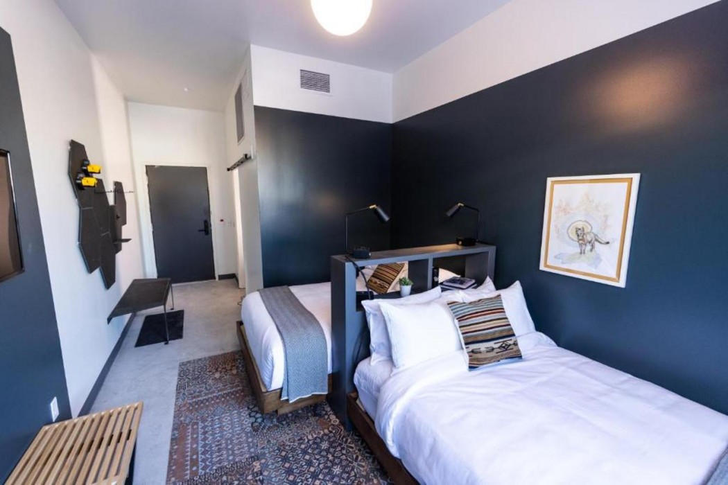 Evo Hotel 13/69