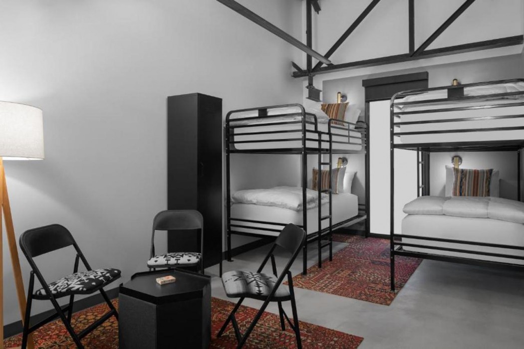 Evo Hotel 12/69