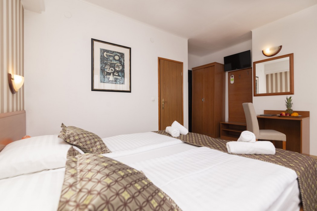Hotel Neboder 20/62