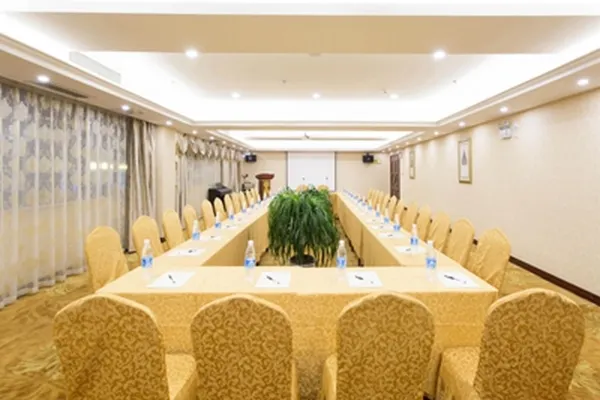 Vienna International Hotel (he yuan store, outlets Plaza, Yangzhou) 25/30