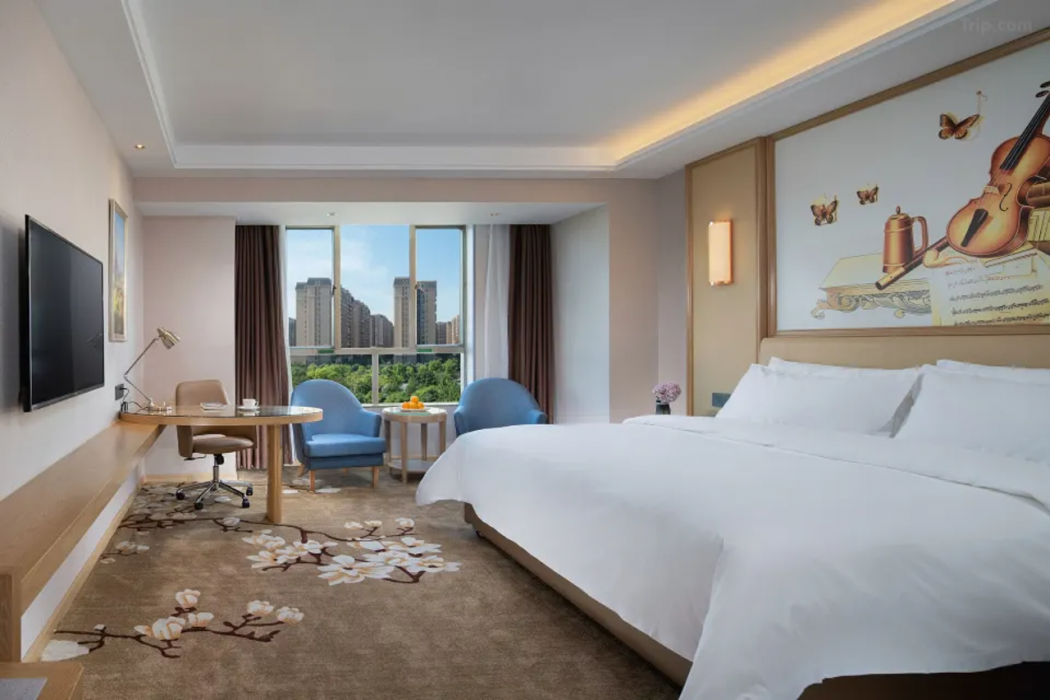 Vienna Hotel (Foshan West Railway Station Airport Branch) 10/23