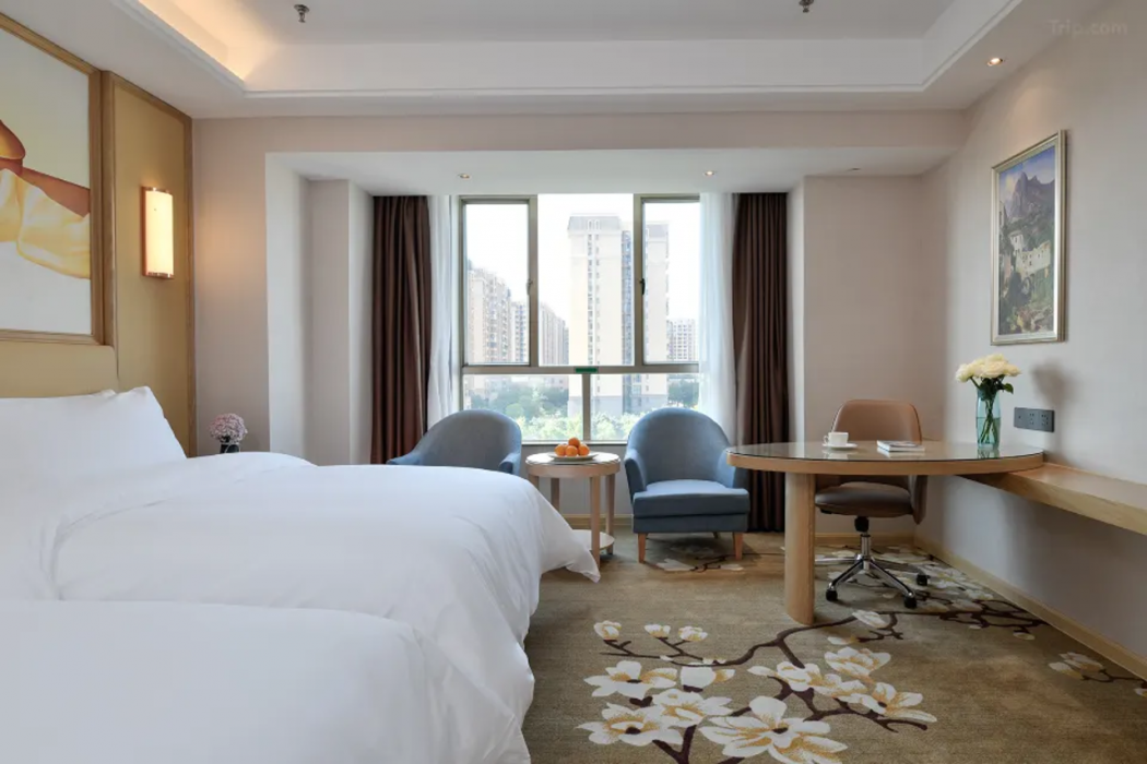 Vienna Hotel (Foshan West Railway Station Airport Branch) 9/23