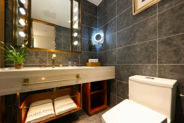 Kaiyuan Manju Hotel (Xiangshan Film City store) 12/22