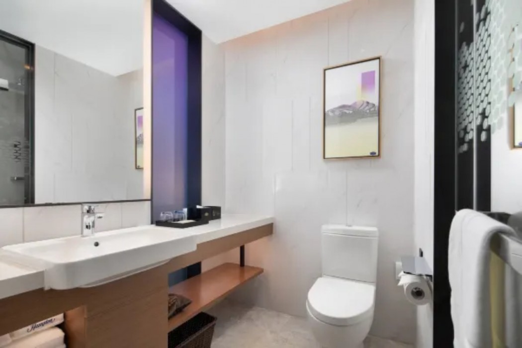 Hilton Huanpeng Hotel, Nantong High-speed Railway Station 7/16