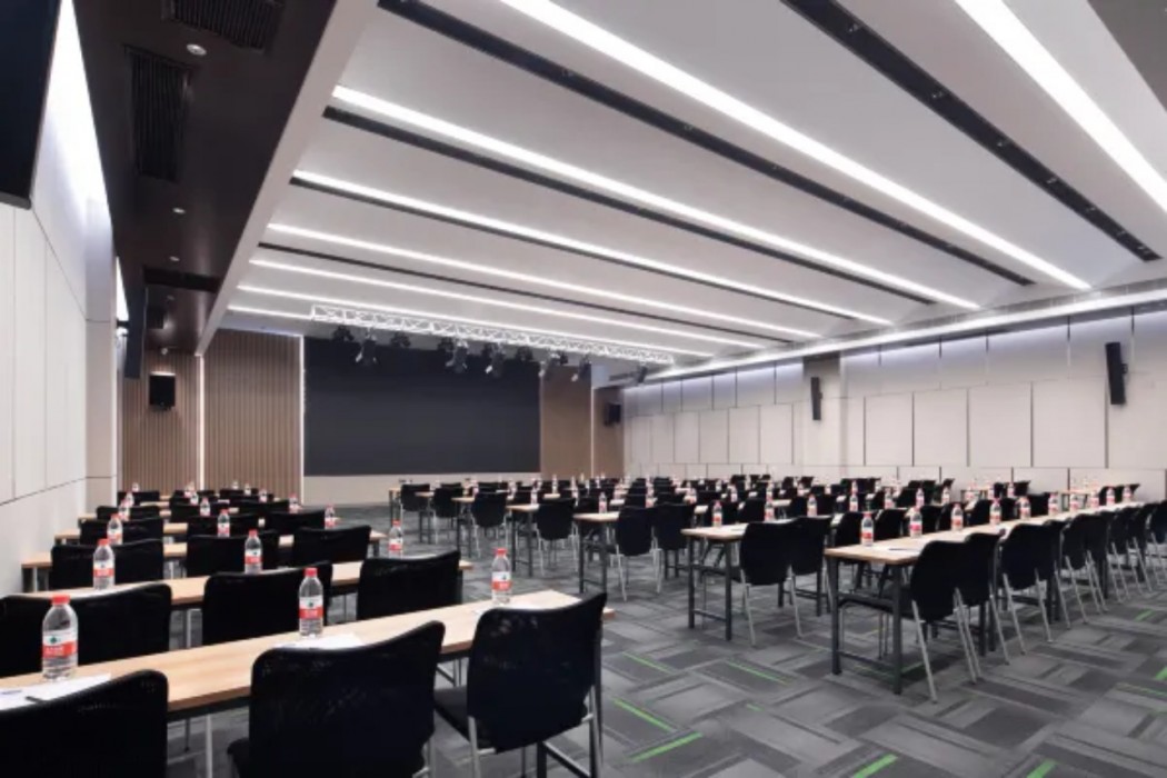 Hilton Huanpeng Hotel, Nantong High-speed Railway Station 13/16
