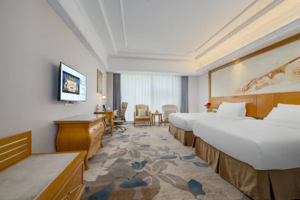Vienna International Hotel (Henan Xinyang Municipal Government Railway Station) 5/18