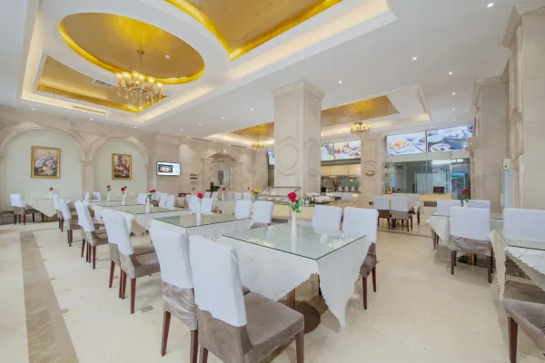 Vienna International Hotel (Henan Xinyang Municipal Government Railway Station) 15/18