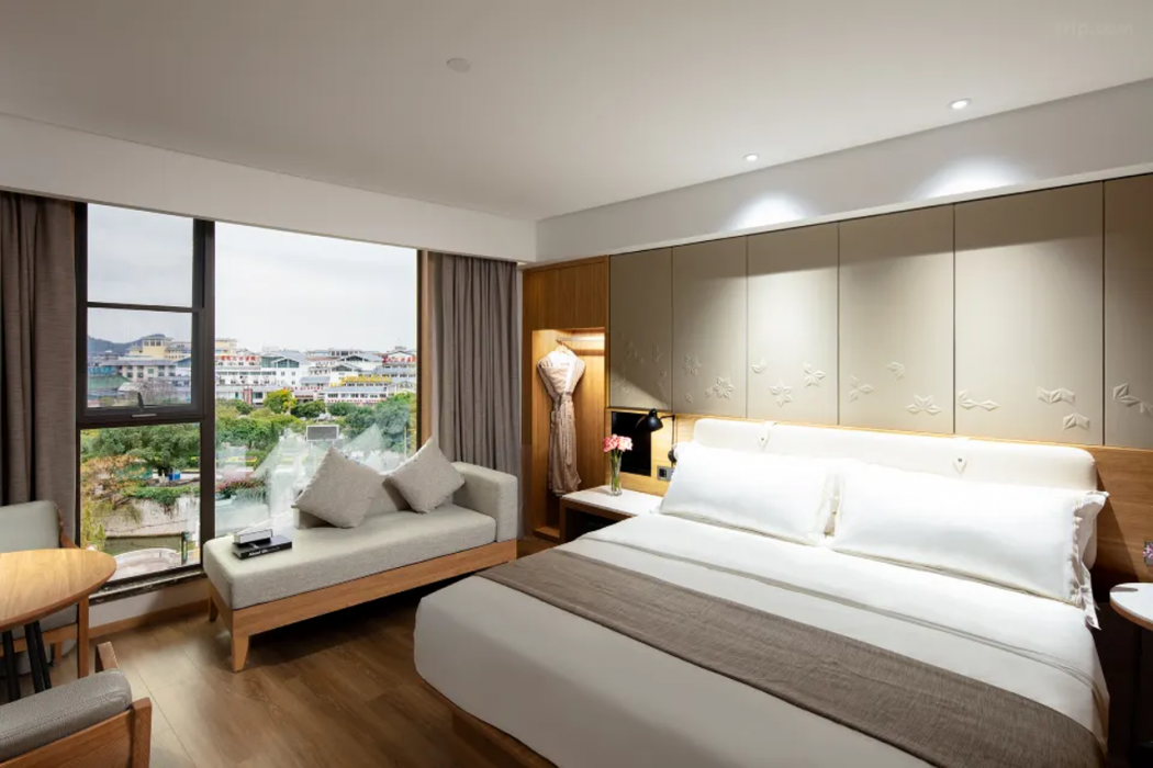 Venus Royal Hotel (Guilin Two Rivers and Four Lakes Elephant Trunk Mountain Branch) 6/8