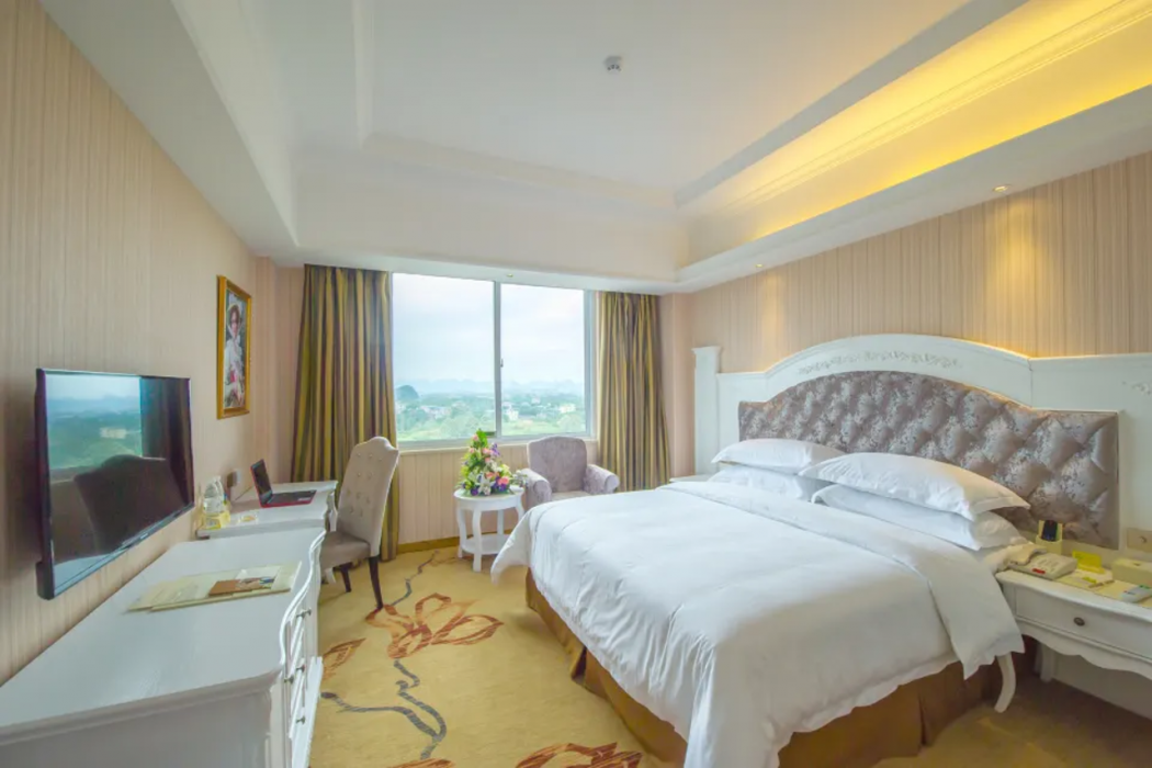 Vienna International Hotel (Guilin Wanda) 8/26