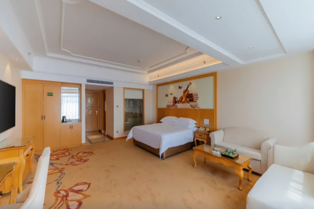 Vienna International Hotel (Huizhou Binhai Park Shop) 9/44