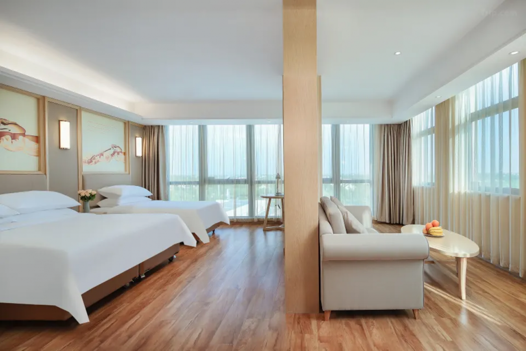 Vienna International Hotel (Qidong Jiangtian Ecological Park) 14/34