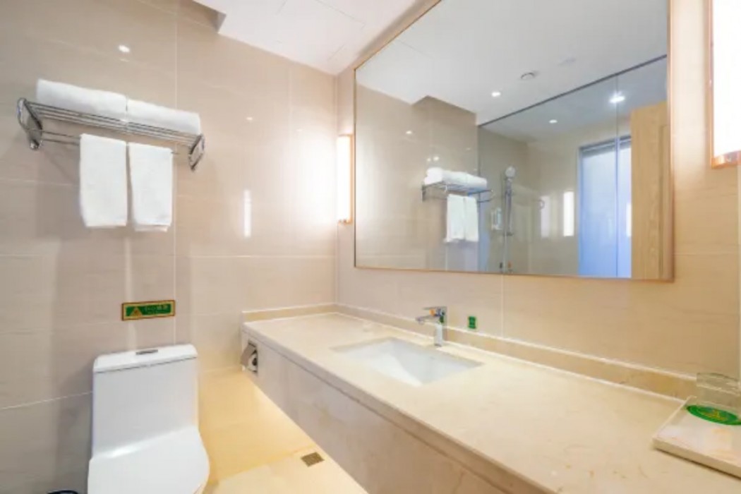 Vienna International Hotel (Jiaxing South Lake) 12/35