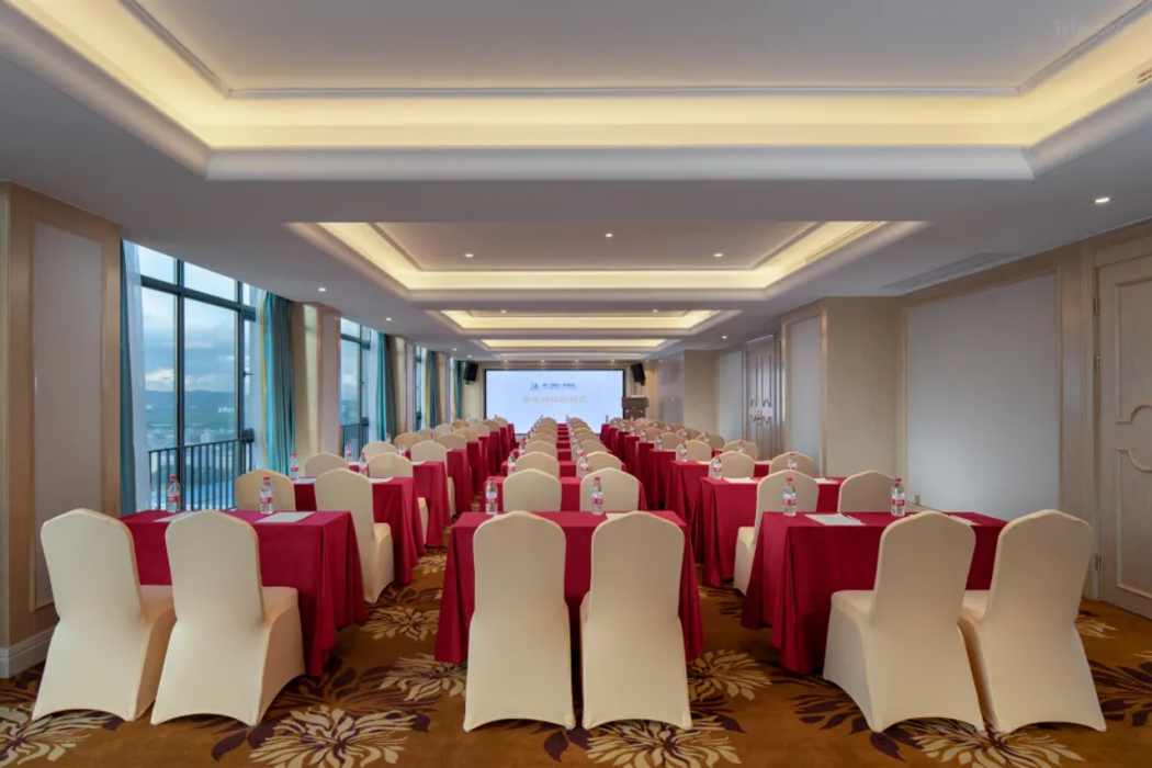 Vienna International Hotel (Zhuhai Gaolangang International) 29/56