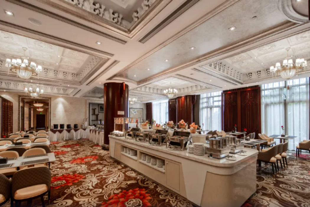 Shangyang Lake New Century Hotel 13/30