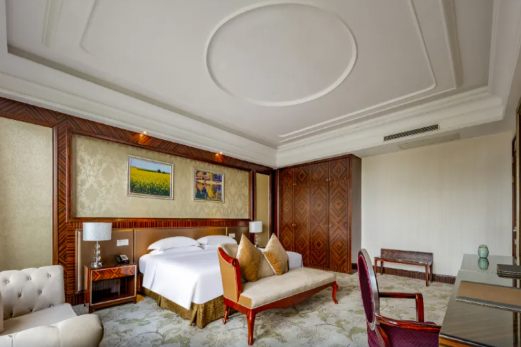 Shangyang Lake New Century Hotel 7/30