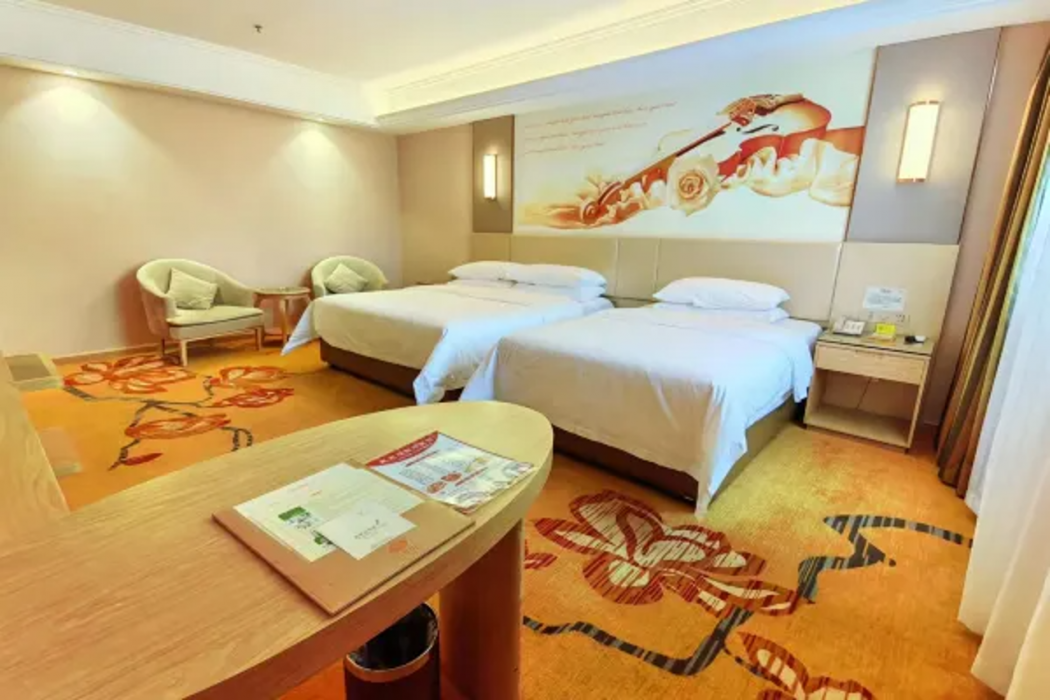 Vienna Hotel (Suzhou Wujiang Huayuan Road) 6/24
