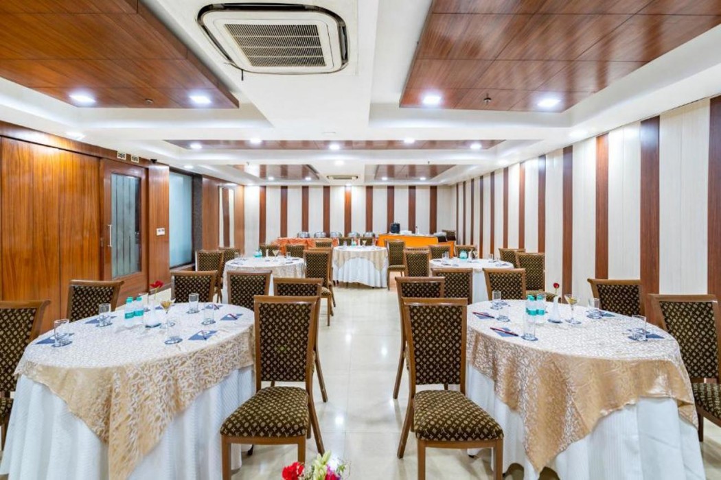 Zip By Spree Hotels Delhi Greater Kailash 11/16
