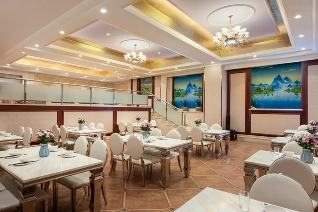Vienna International Hotel (Shaoxing East Station Wanda) 30/38