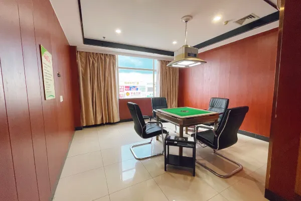 Vienna Hotel (Dongguan Tangxia Binfen Square) 30/35