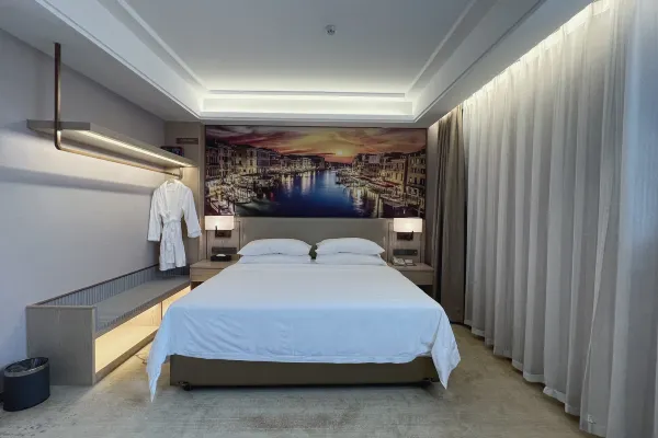 Vienna Hotel (Dongguan Wangniudun Wanghong Hub City) 11/15