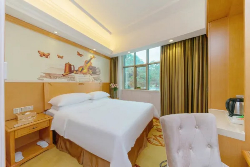 Vienna Hotel (Dongguan Dalang Bus Station) 19/42
