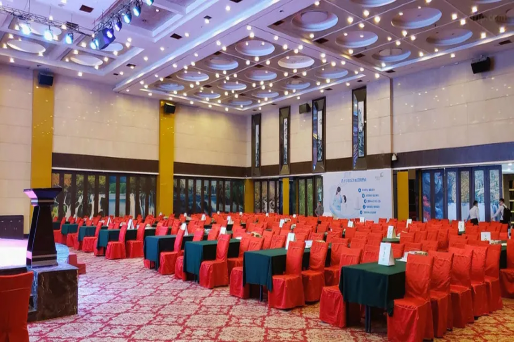 Jinghong International Business Hotel 50/68