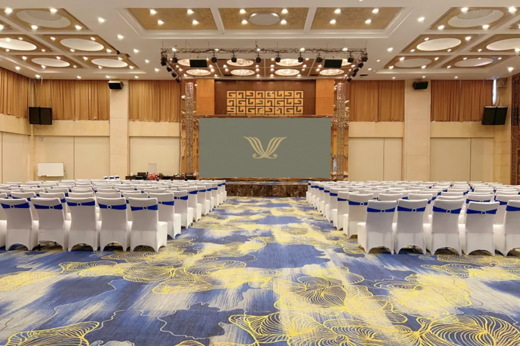 Jinghong International Business Hotel 49/68