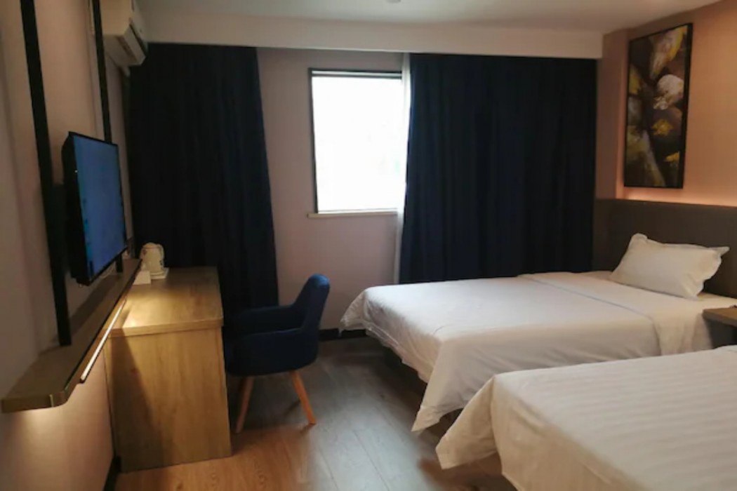 7 Days Inn (Shanghai South Hongmei Road) 8/30