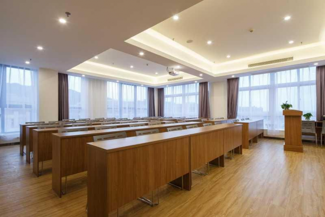 7 Days Premium (Chongqing Liangping People's Square Center) 13/35