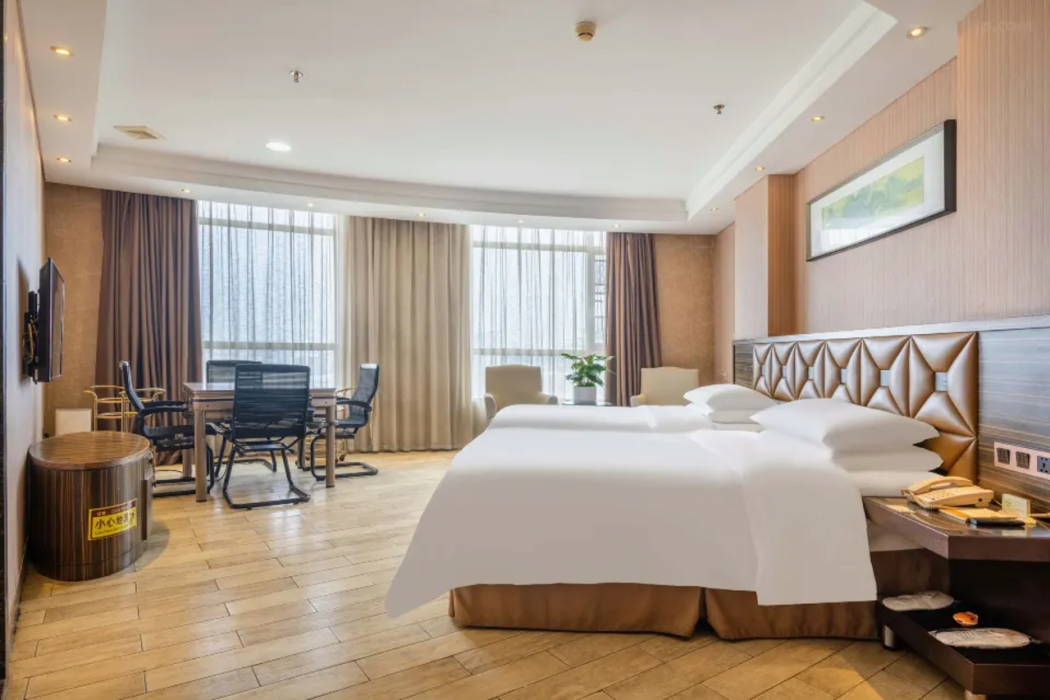Vienna 3 Best Hotel (Dongguan Liaobu Shida Road) 28/55