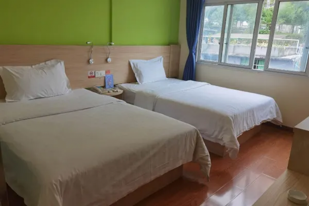 7 Days inn Chongqing (Qianjiangjiao West Road Branch) 8/28