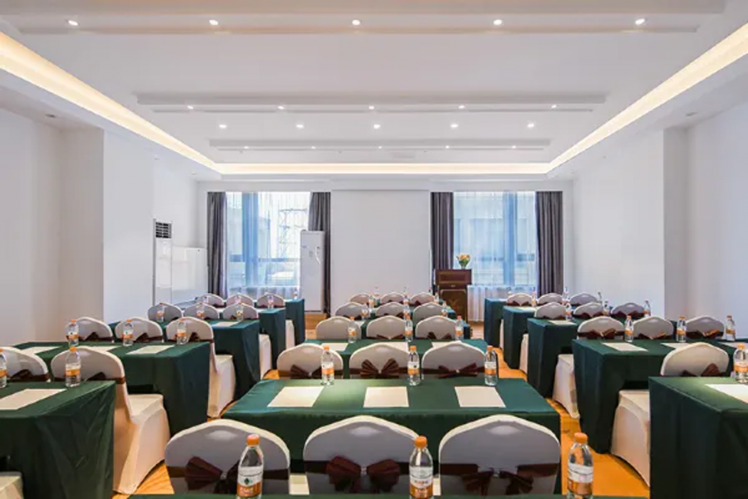 Vienna Hotel (Taicang Zhenghe Road) 30/40