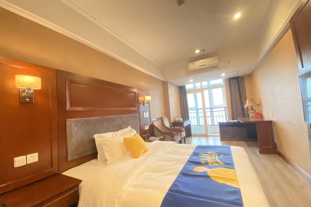 Longtousi Yacheng Hotel Chongqing North Railway Station) 7/8