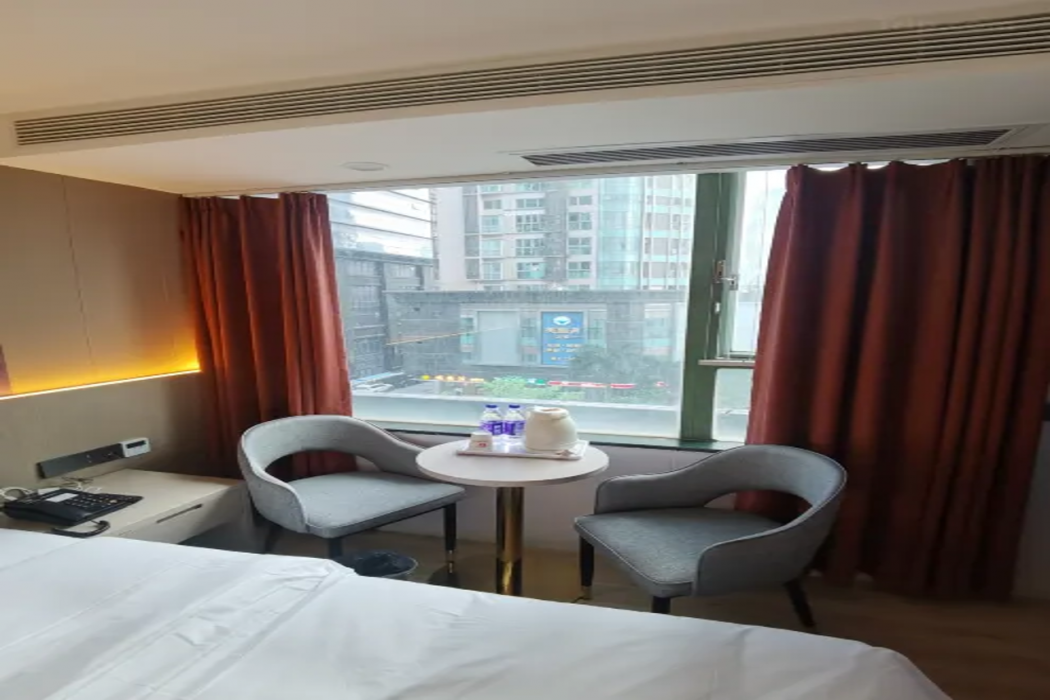 7 Days Inn (Shenzhen Diwang Mansion Honggui Road) 7/8
