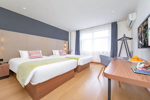 Campanile Hotel (Wuhan East Lake, Xudong Street, Qunxingcheng Metro Station) 16/45