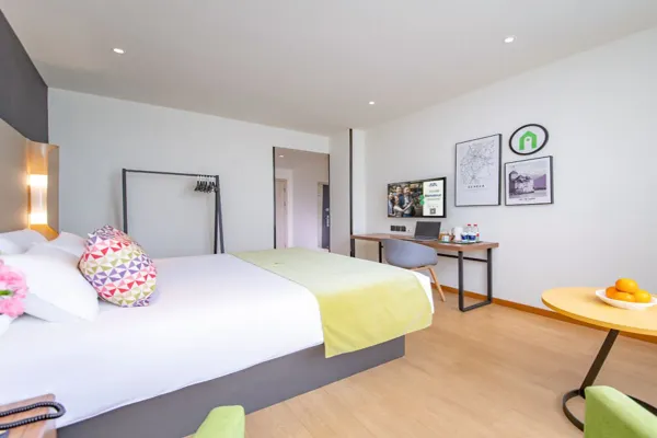 Campanile Hotel (Wuhan East Lake, Xudong Street, Qunxingcheng Metro Station) 14/45