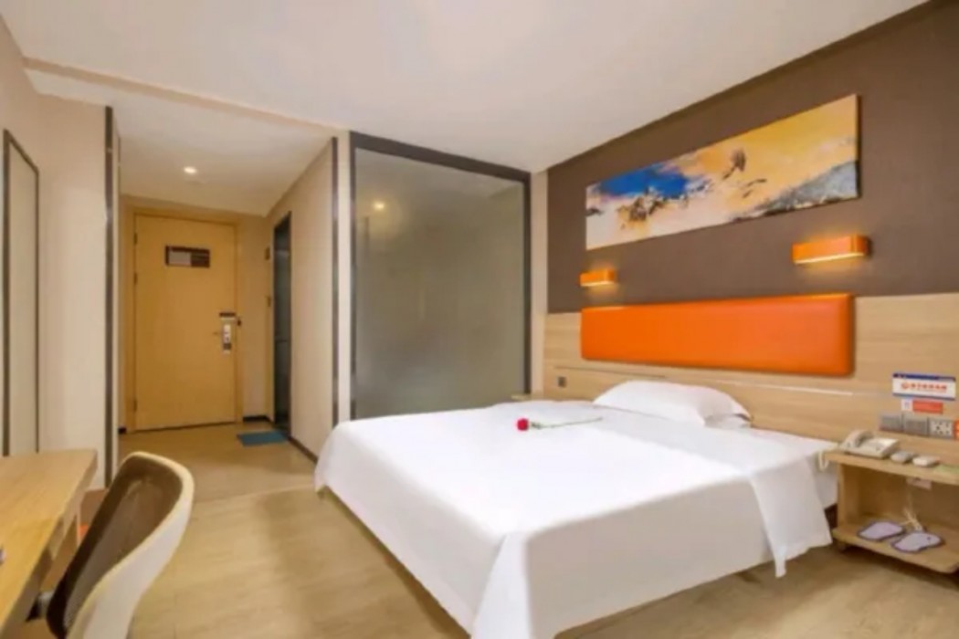 7 Days Premium (Shenzhen Dalang Commercial Center) 15/44