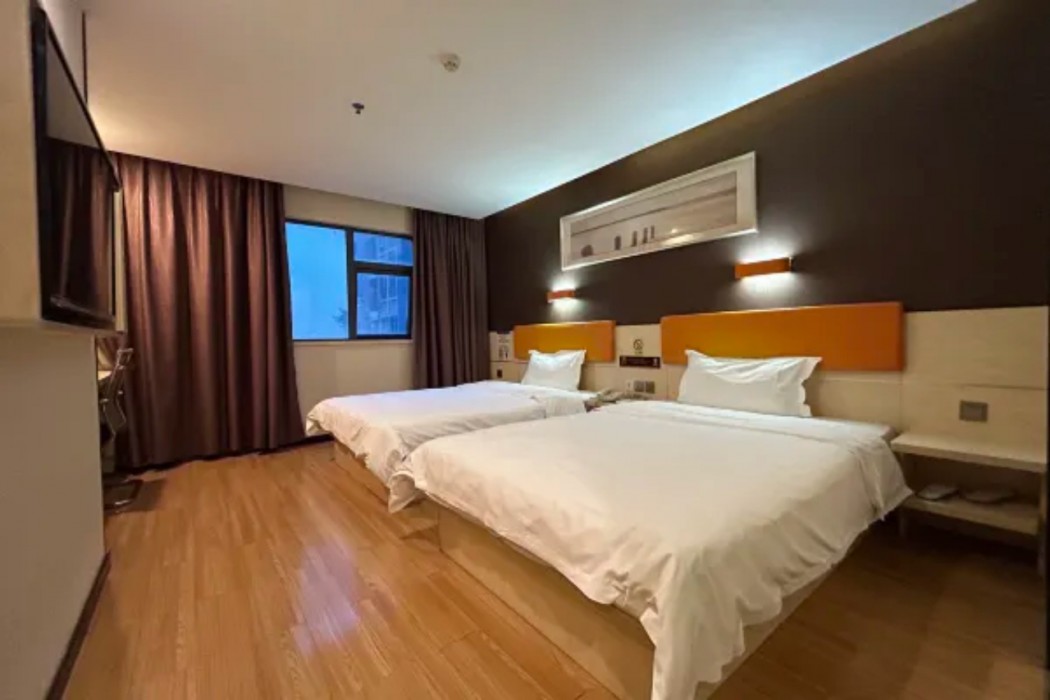 7 Days Premium (Shenzhen Songgang Yanchuan) 12/41