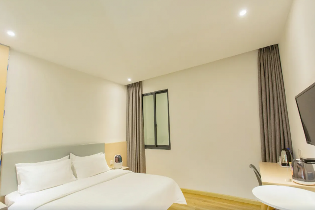 7 Days Inn (Chongqing Longtousi North Square of North Railway Station) 13/32