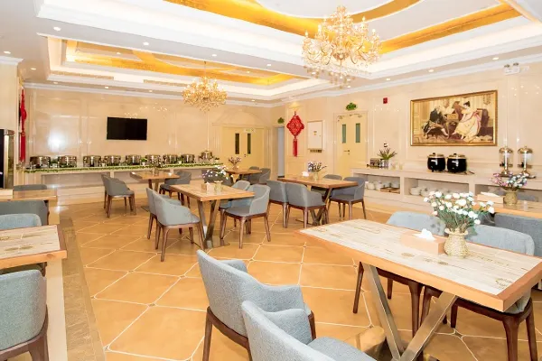 Vienna Hotel (Wuhan Hankou North Avenue Sijimei Agricultural Trade City Store) 14/16