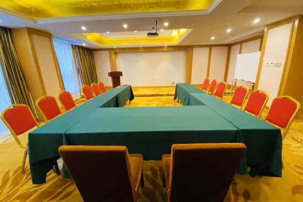 Vienna Hotel (Wuhan Central China Normal University, Huquan Metro Station) 11/13
