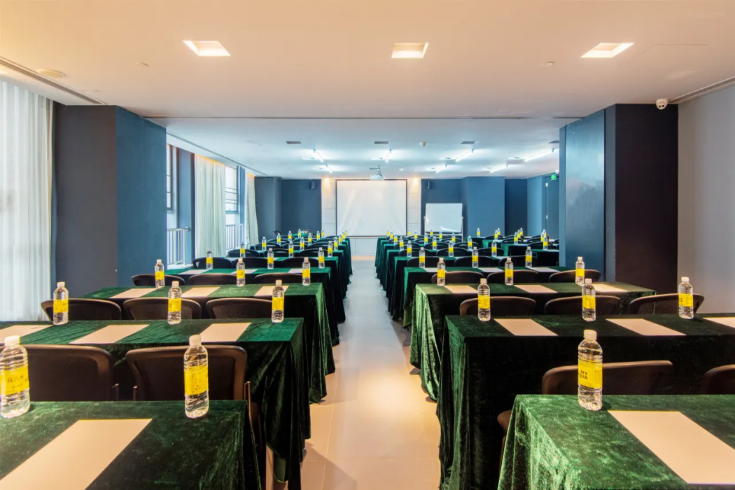 Jinjiang Inn Select (Jiaxing South Lake, Global Financial Center, Wanda Plaza) 7/8