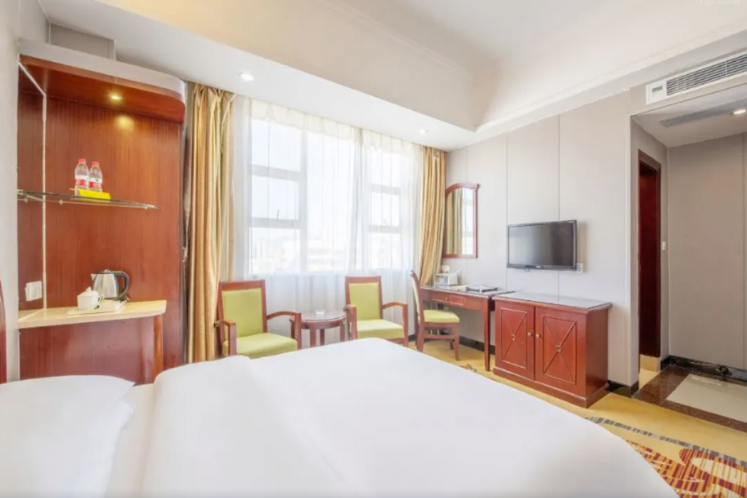 Vienna Hotel (Huizhou Huiyang Danshui) 21/40