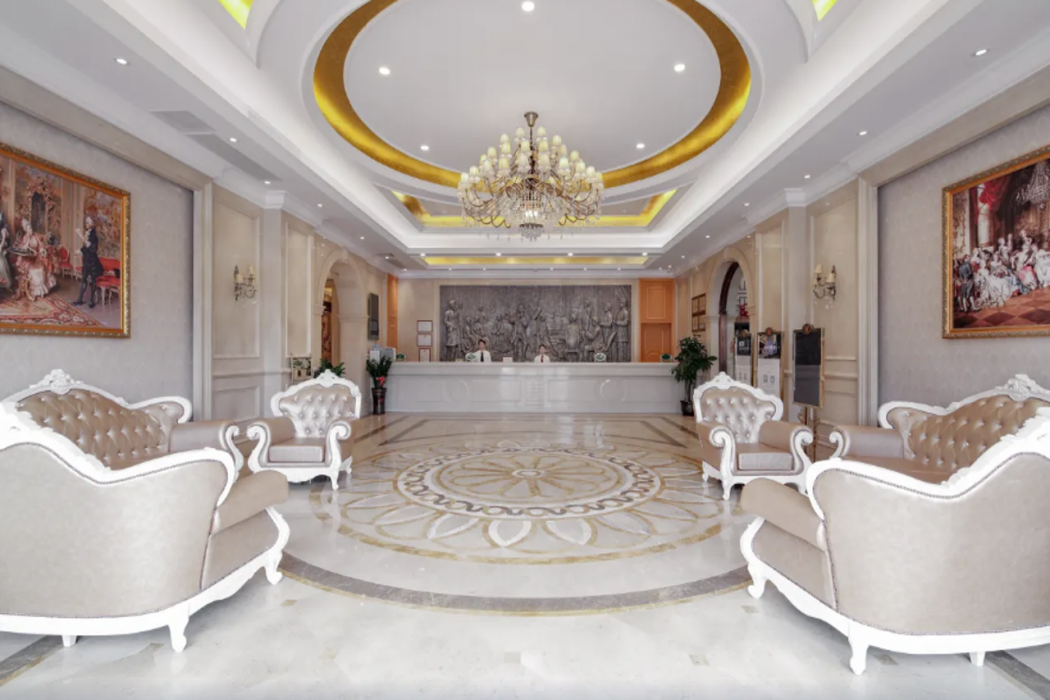 Vienna Hotel (Huizhou Qiuchang Yingbin Road) 6/57