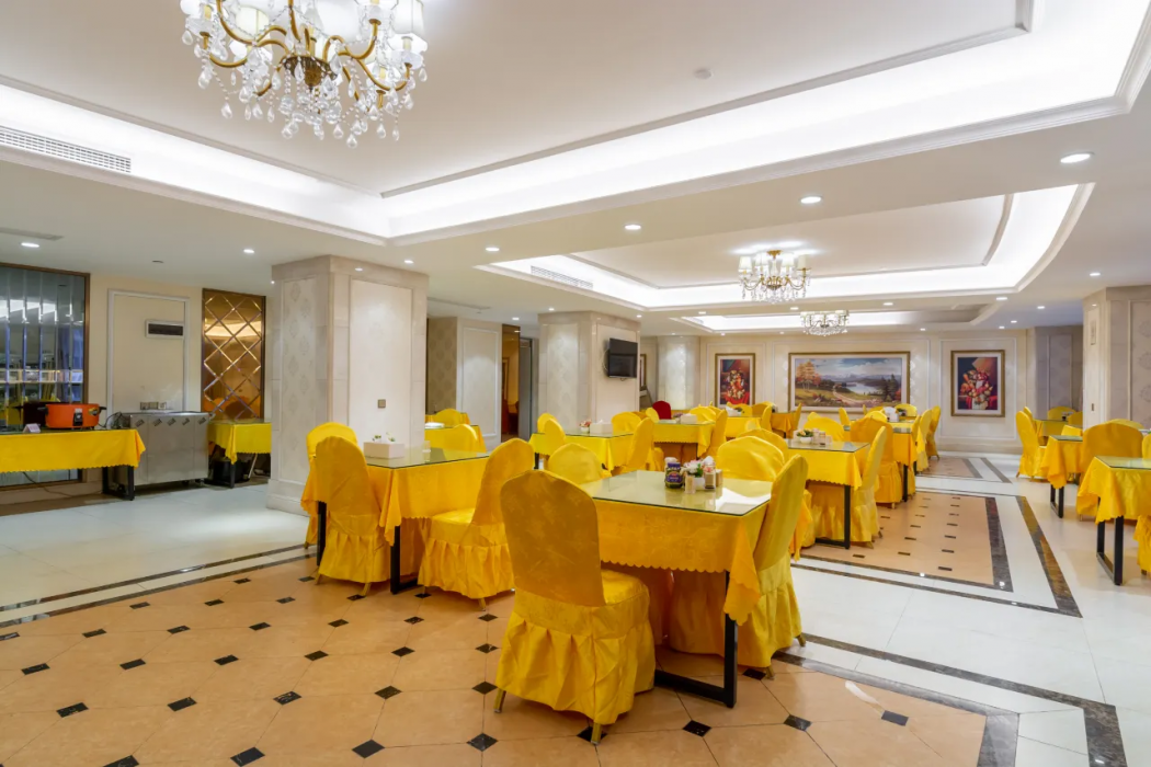 Vienna International Hotel (Huiyang Municipal Square) 26/43