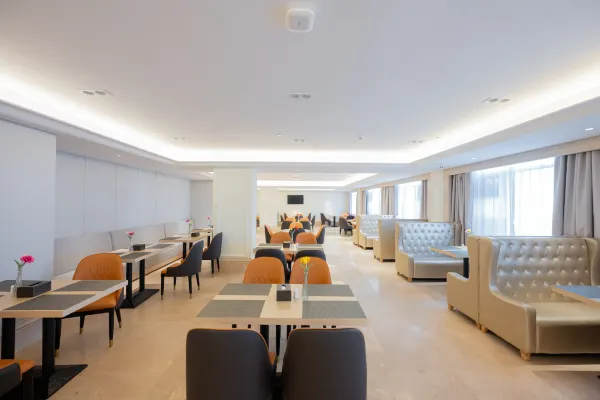 Vienna International Hotel (Wuhan Miaoshan Institute of Technology) 24/40