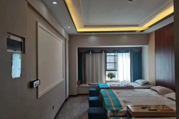 Vienna Hotel (Chunrong Street Qicaiyunnan) 11/13